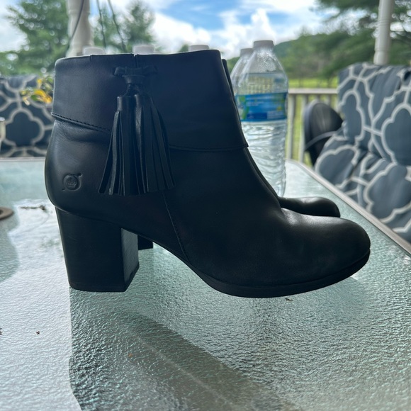 Born Chelsea boot with Tassels. - Picture 1 of 6